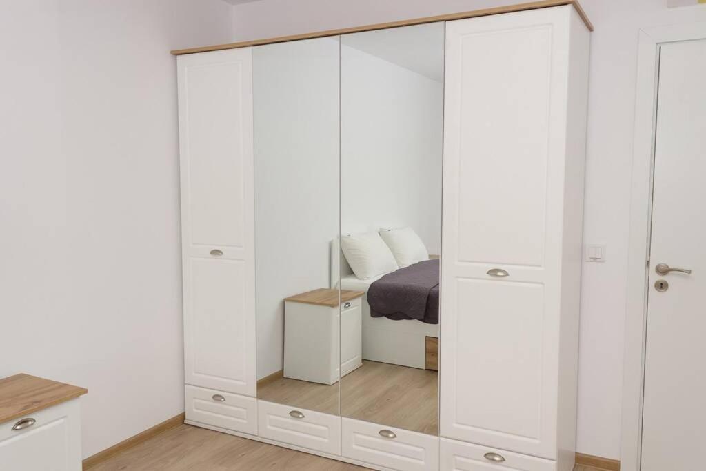 Perfect Summer Vacation Rental - One-Bedroom Flat By Flat Mаnager 토폴라 외부 사진