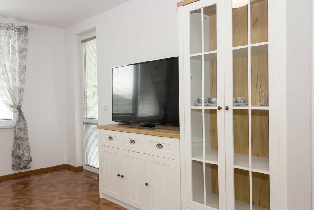 Perfect Summer Vacation Rental - One-Bedroom Flat By Flat Mаnager 토폴라 외부 사진
