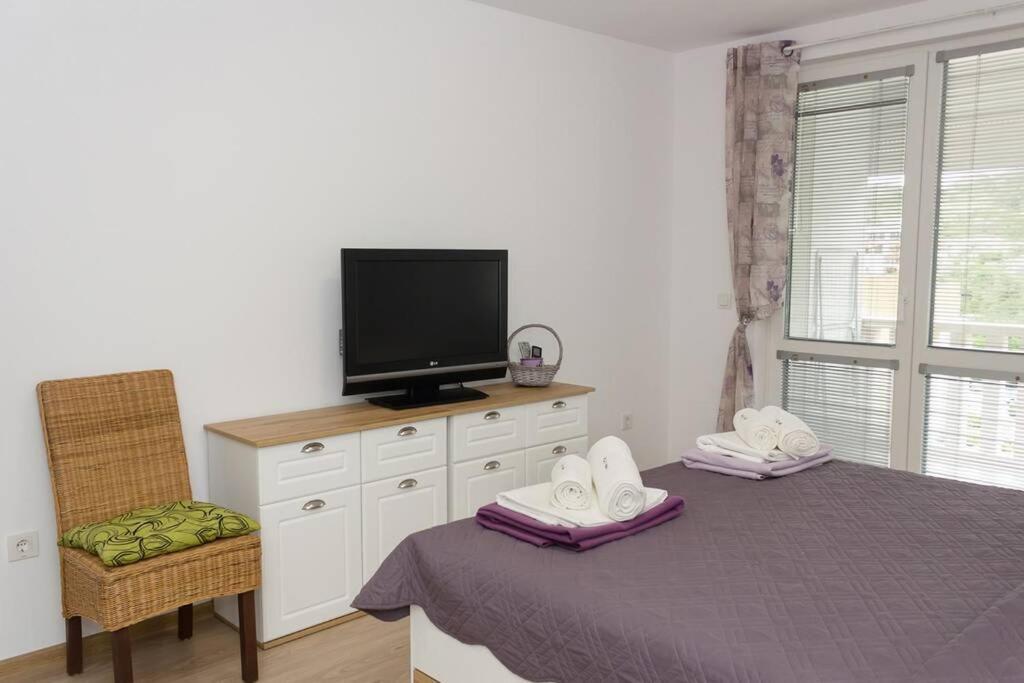Perfect Summer Vacation Rental - One-Bedroom Flat By Flat Mаnager 토폴라 외부 사진